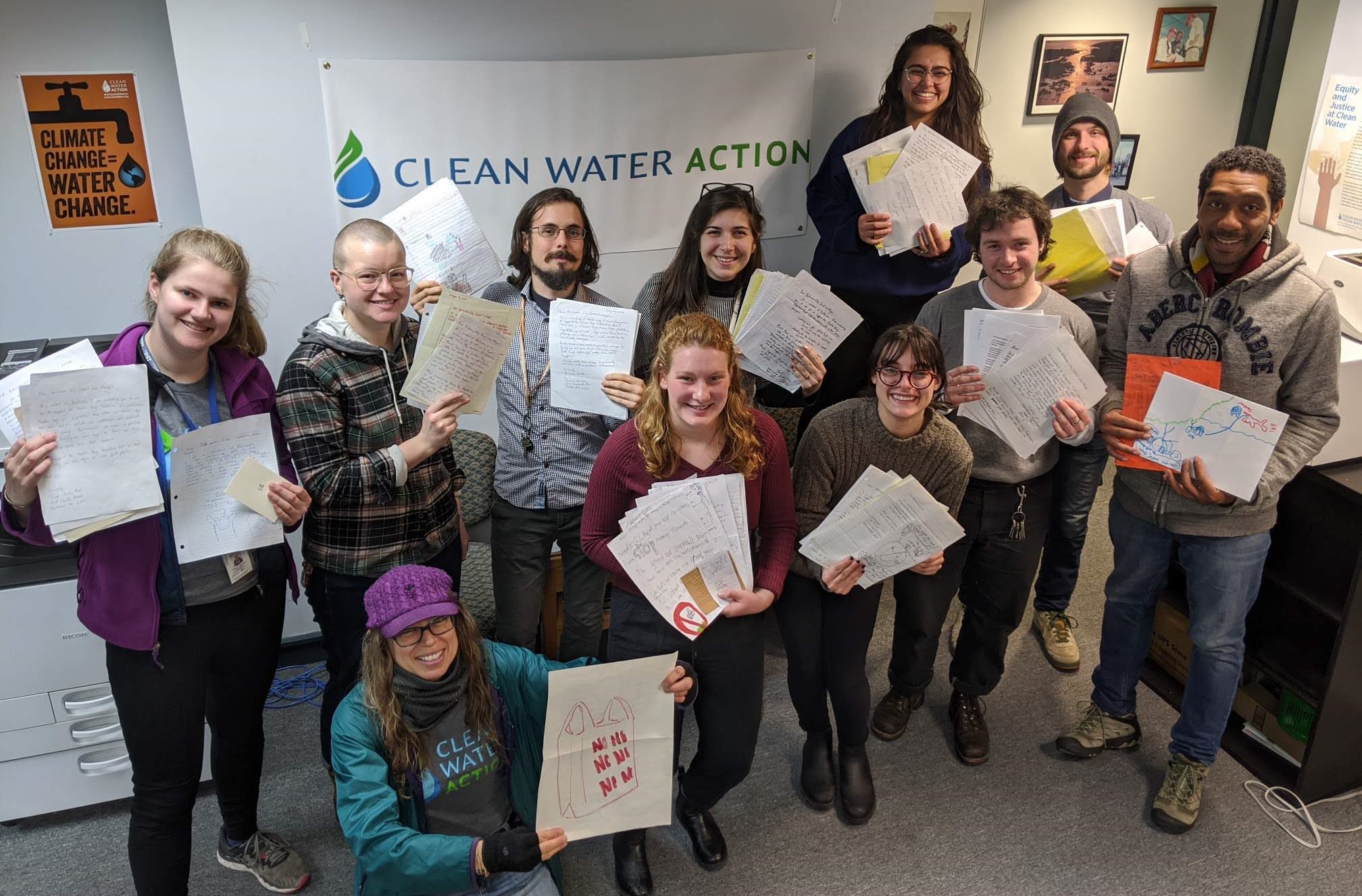 Our Baltimore canvass team collected 126 letters from city residents supporting the plastic bag ban!